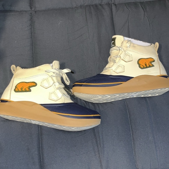 Sorel Boots - Picture 4 of 9